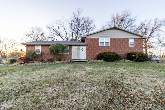 Building Photo - 3605 S Rock Quarry Rd