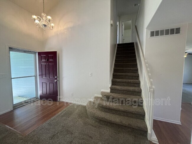 Building Photo - 5337 S Killarney St
