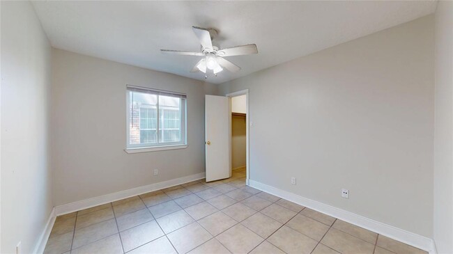 Building Photo - 4838 Ingleside Ct