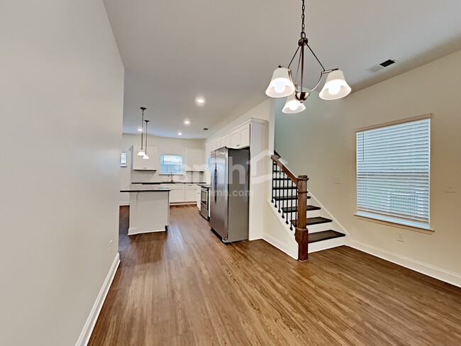 Building Photo - 581 Westridge Cir