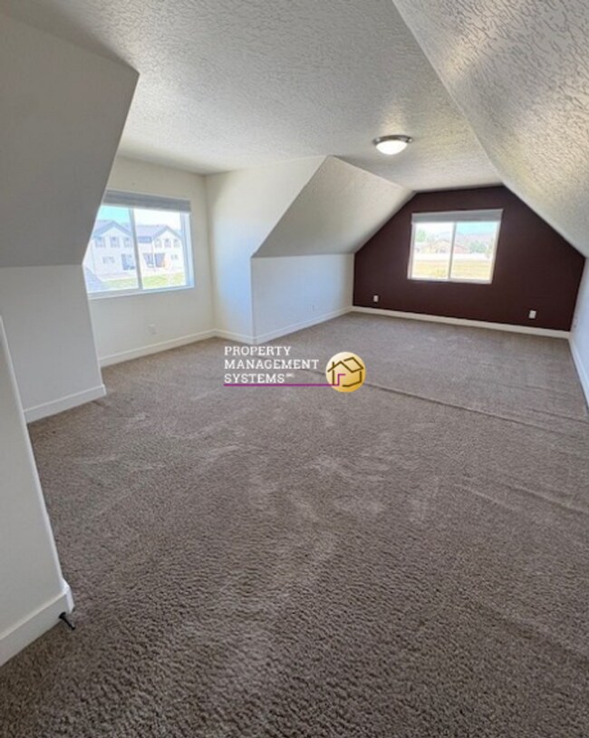Building Photo - 4 Bedroom Eagle Mountain Home