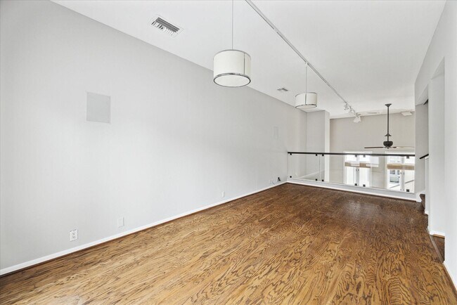 Building Photo - 1393 Arlington St