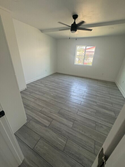 Building Photo - 1121 La Puerta St
