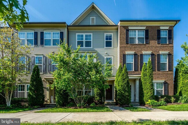 Building Photo - 8932 Dahlgren Ridge Rd