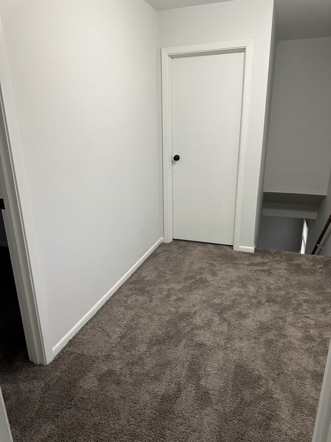 2nd Floor hallway - 1682 Park Rd