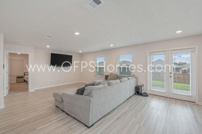 Building Photo - 4627 Naval Ct