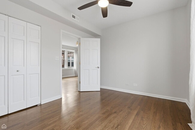 Building Photo - 7318 N Honore St