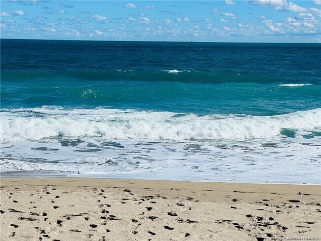 Building Photo - 8800 S Ocean Dr