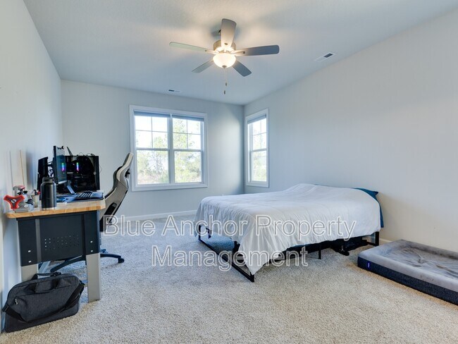 Building Photo - 2015 Folkstone Wds Ln