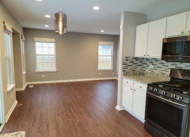 Building Photo - 1220 Manchester Dr