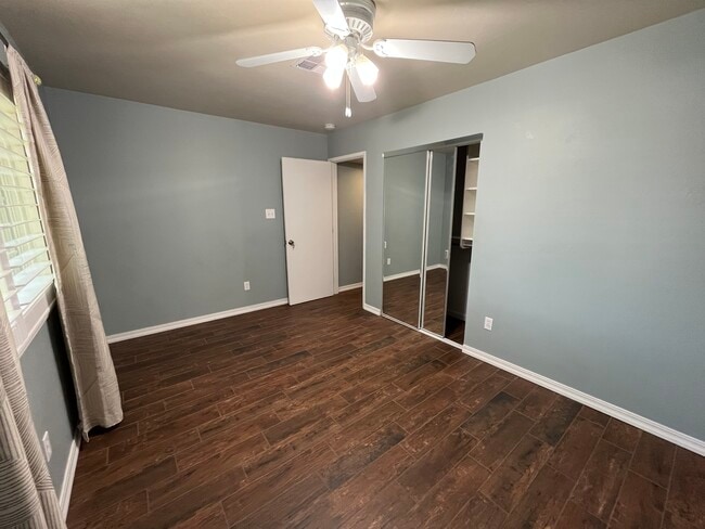 Building Photo - 5708 Cochran Dr