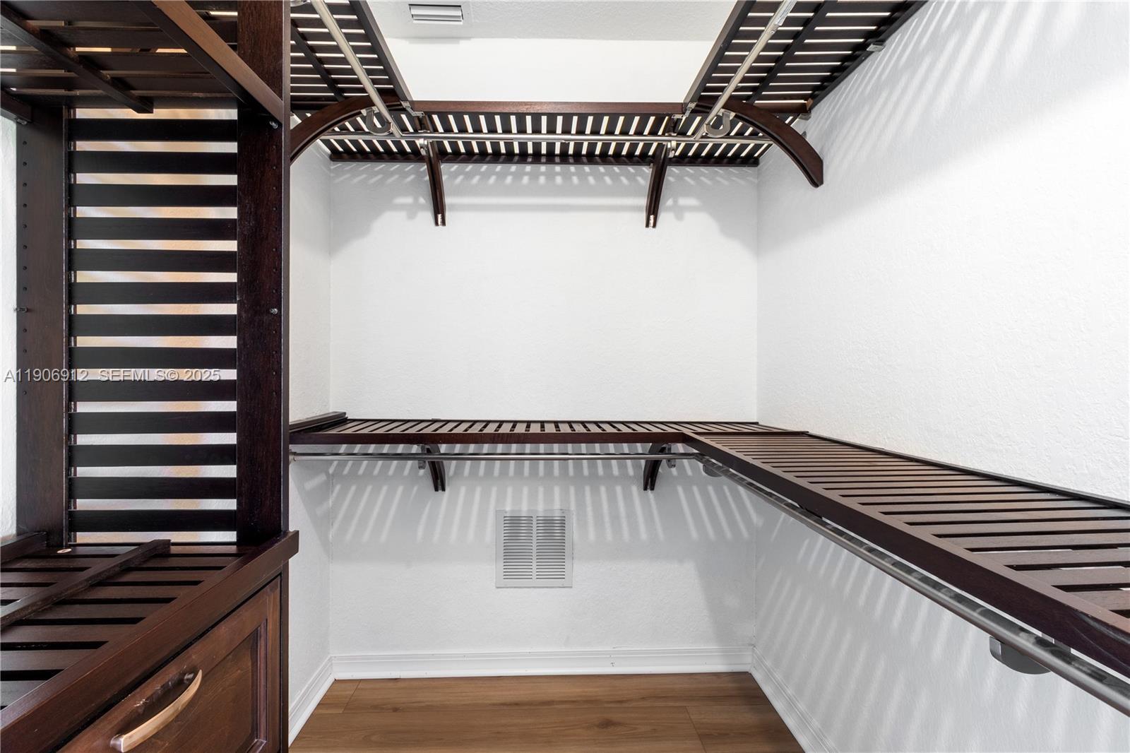 Building Photo - 21344 Escondido Way S