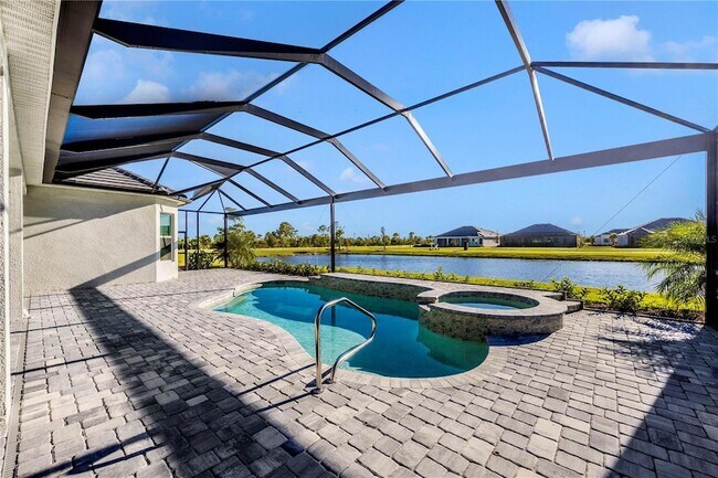 Building Photo - 12655 Wellen Golf St