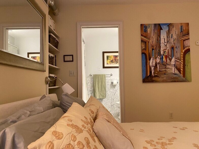 Building Photo - 89 Warren Ave