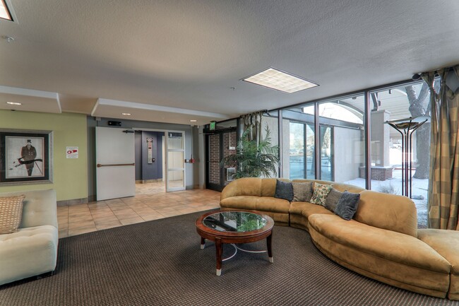 Building Photo - Fully Furnished Penthouse in Citywalk Downtown.  Short term okay