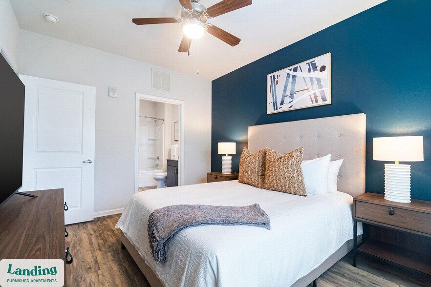 Building Photo - 655 W Mallard Creek Church Rd