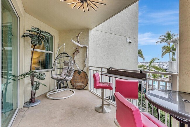 Building Photo - 975 NW Flagler Ave