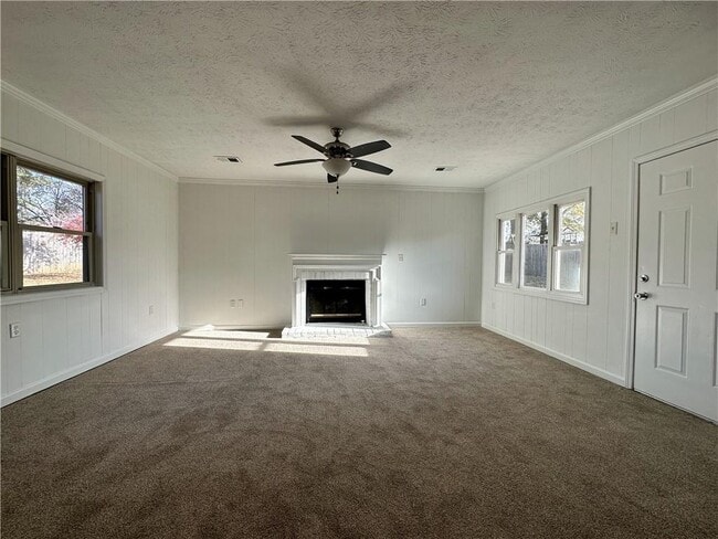 Building Photo - 503 Concord Woods Dr SE