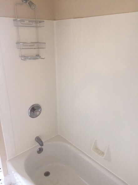 Building Photo - 1611 N Rodney St