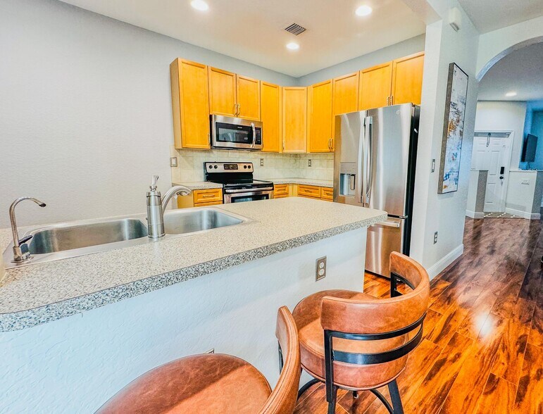 Primary Photo - 255 Lake Monterey Cir