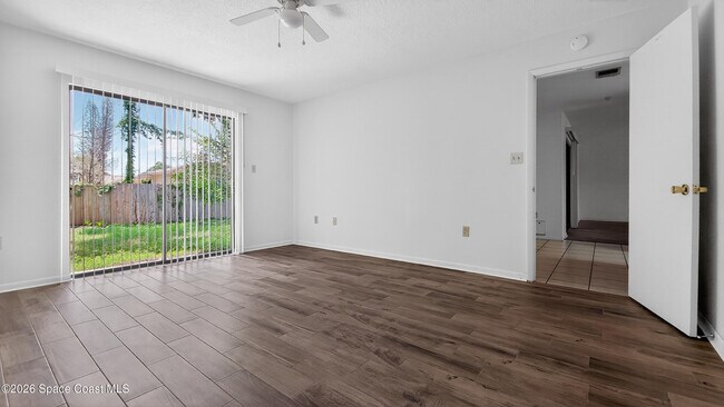 Building Photo - 1141 Mast Ct SE