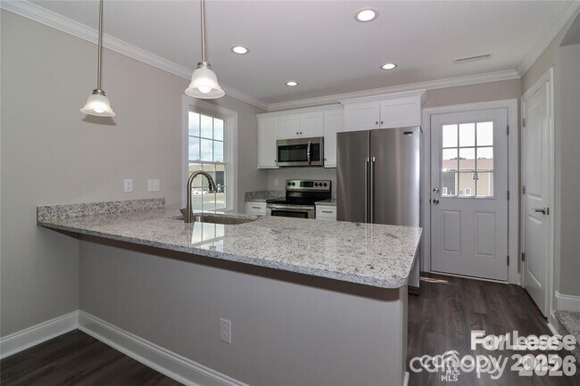 Building Photo - 3967 Newhall Dr NW