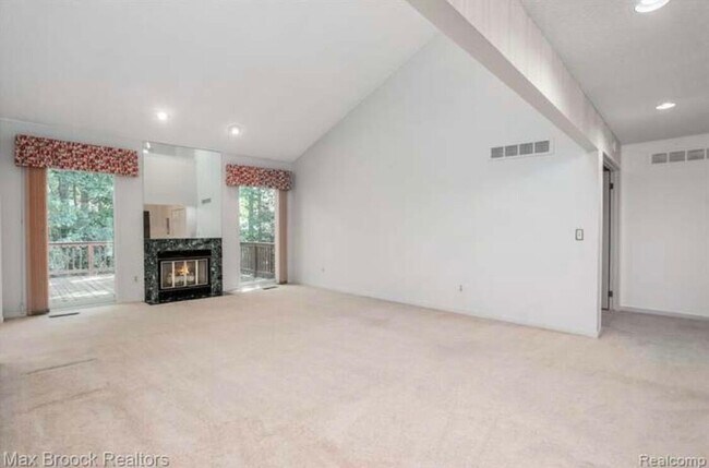 Building Photo - 6257 Gatewood