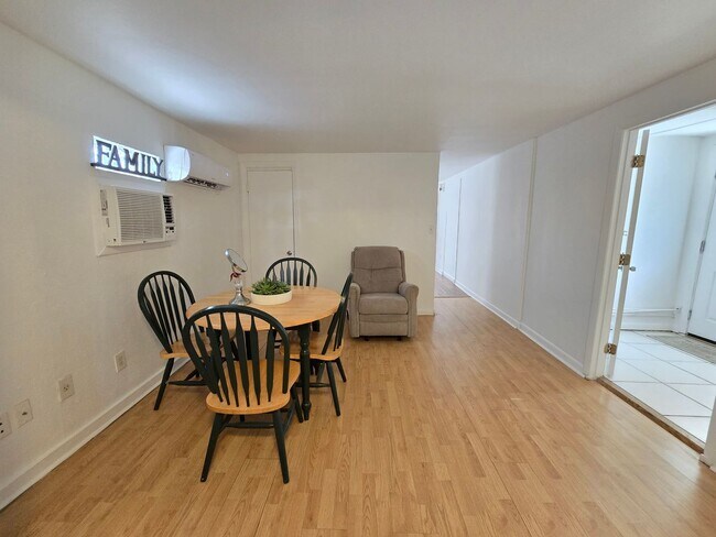 Building Photo - 5111 Swift Rd