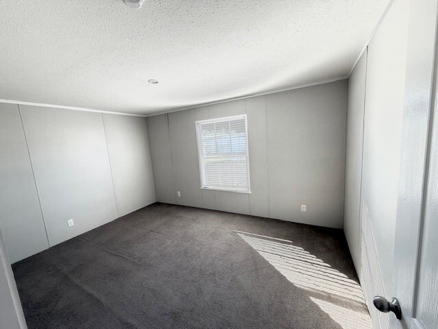 Building Photo - 46000 Geddes Rd