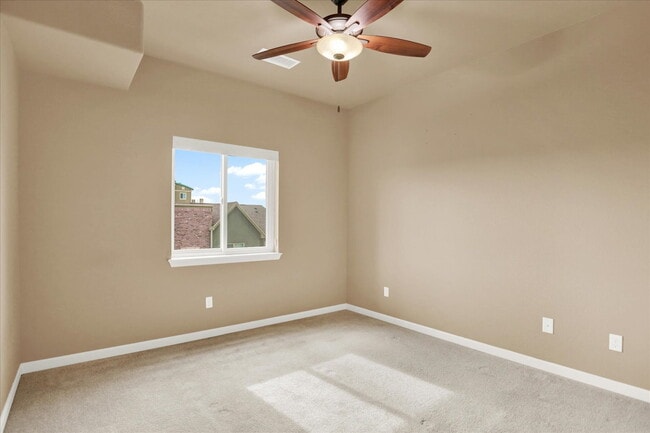 Building Photo - (11RO#401) Clocktower Condo - 1 bedroom, 1 bath.