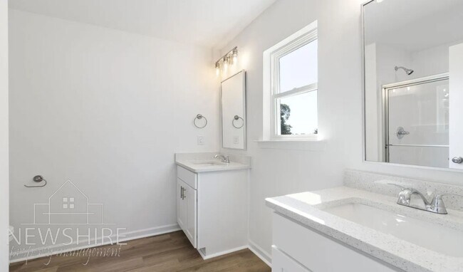 Building Photo - Don't Miss This Hidden Gem Near Downtown Greenville!