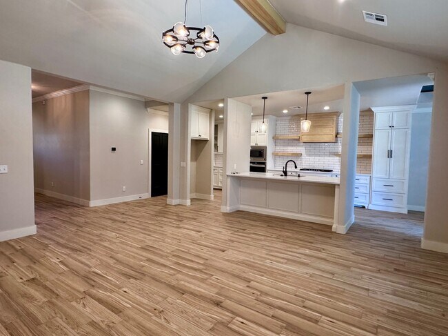 Building Photo - 1308 Lemon Ranch Rd