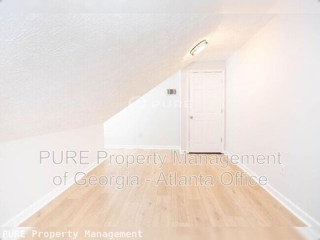 Building Photo - 2414 Leeward Ct