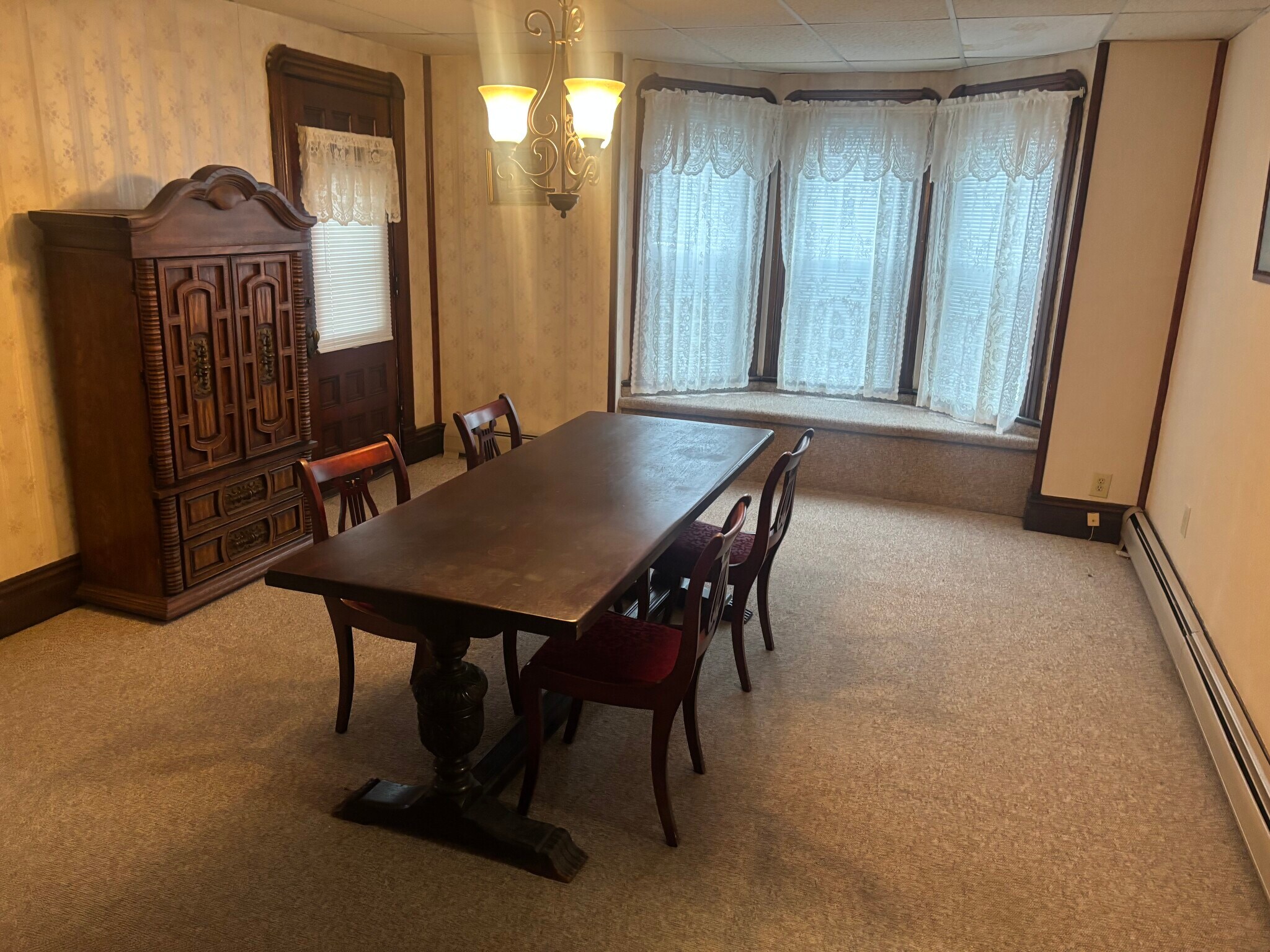 Building Photo - 20 Saratoga Ave