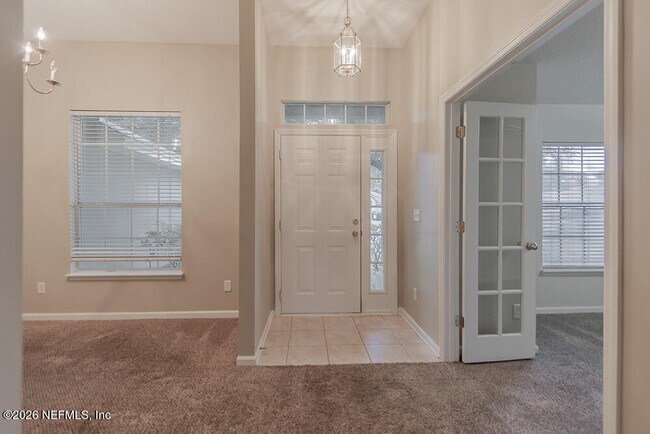 Building Photo - 684 Sid Dr
