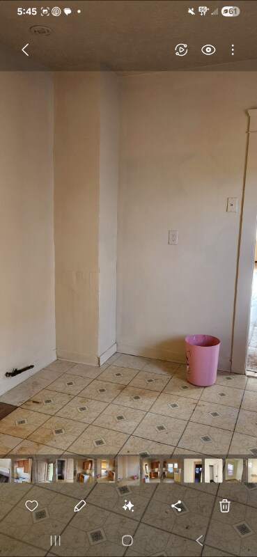Building Photo - 10213 Elwell Ave