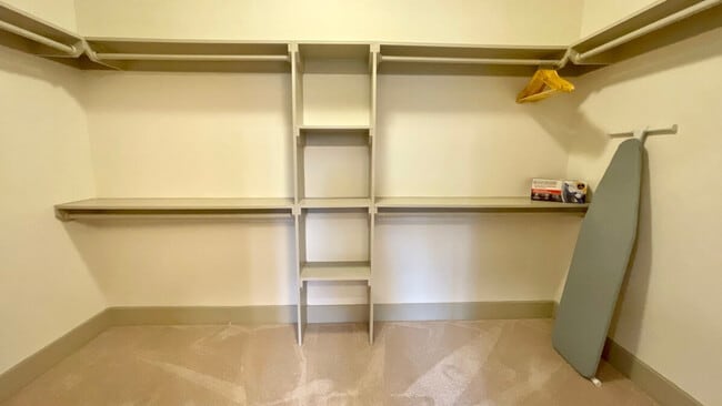 Building Photo - 7480 Carriage Hills Dr