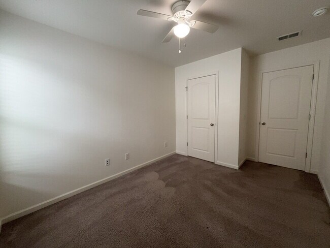 Building Photo - 114 Rockingham Way