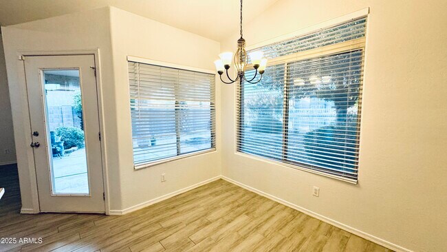 Building Photo - 10752 W Granada Rd