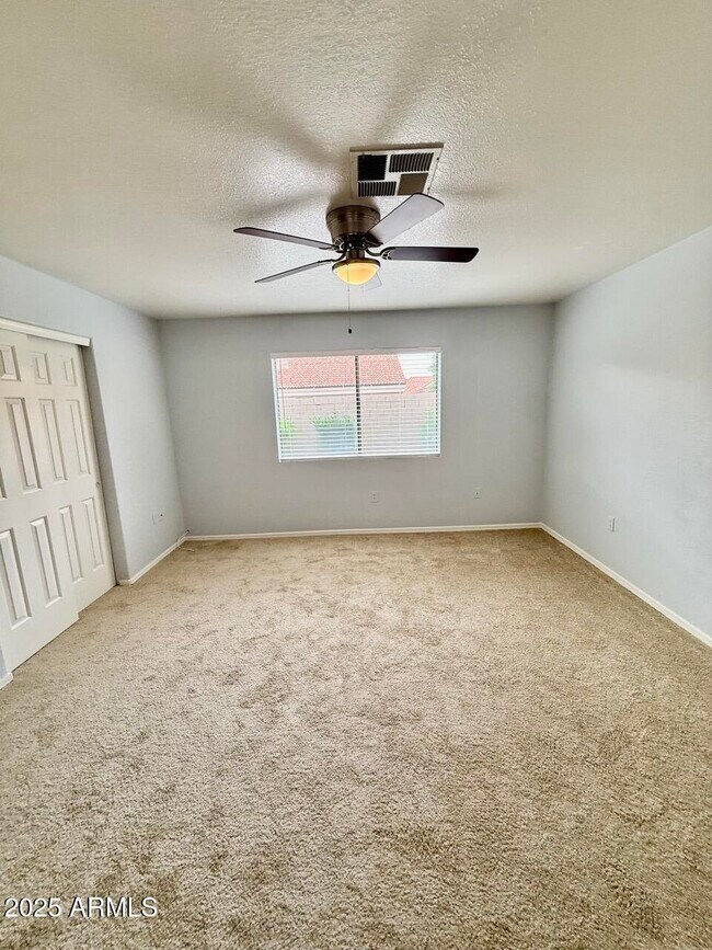 Building Photo - 646 N Cobblestone St