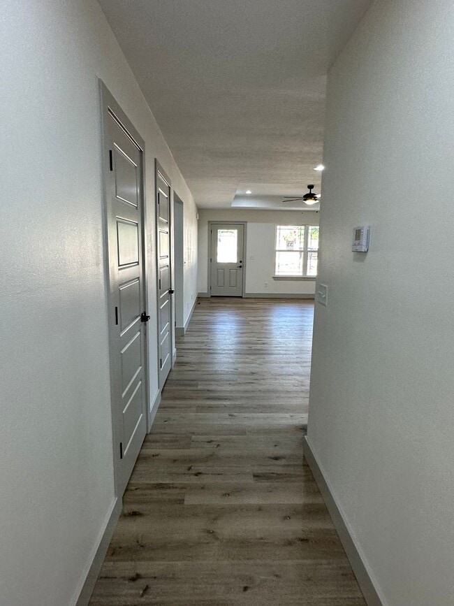 Building Photo - NEW CONSTRUCTION 5 Bed 3 Bath w/ Walk Out ...