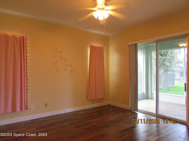 Building Photo - 1882 Woodfield Cir