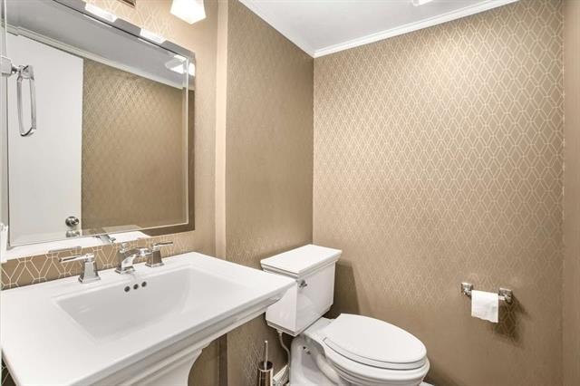 Building Photo - 7615 Woodthrush Dr