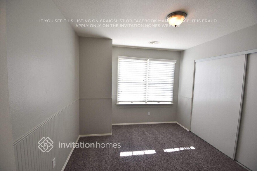 Building Photo - 2522 Mankas Blvd