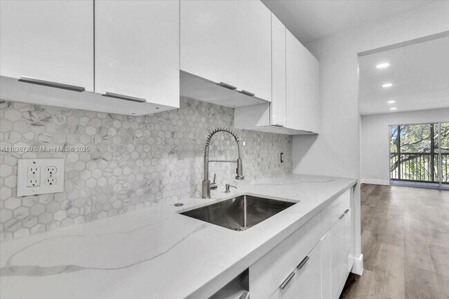 Building Photo - 1201 SW 128th Terrace