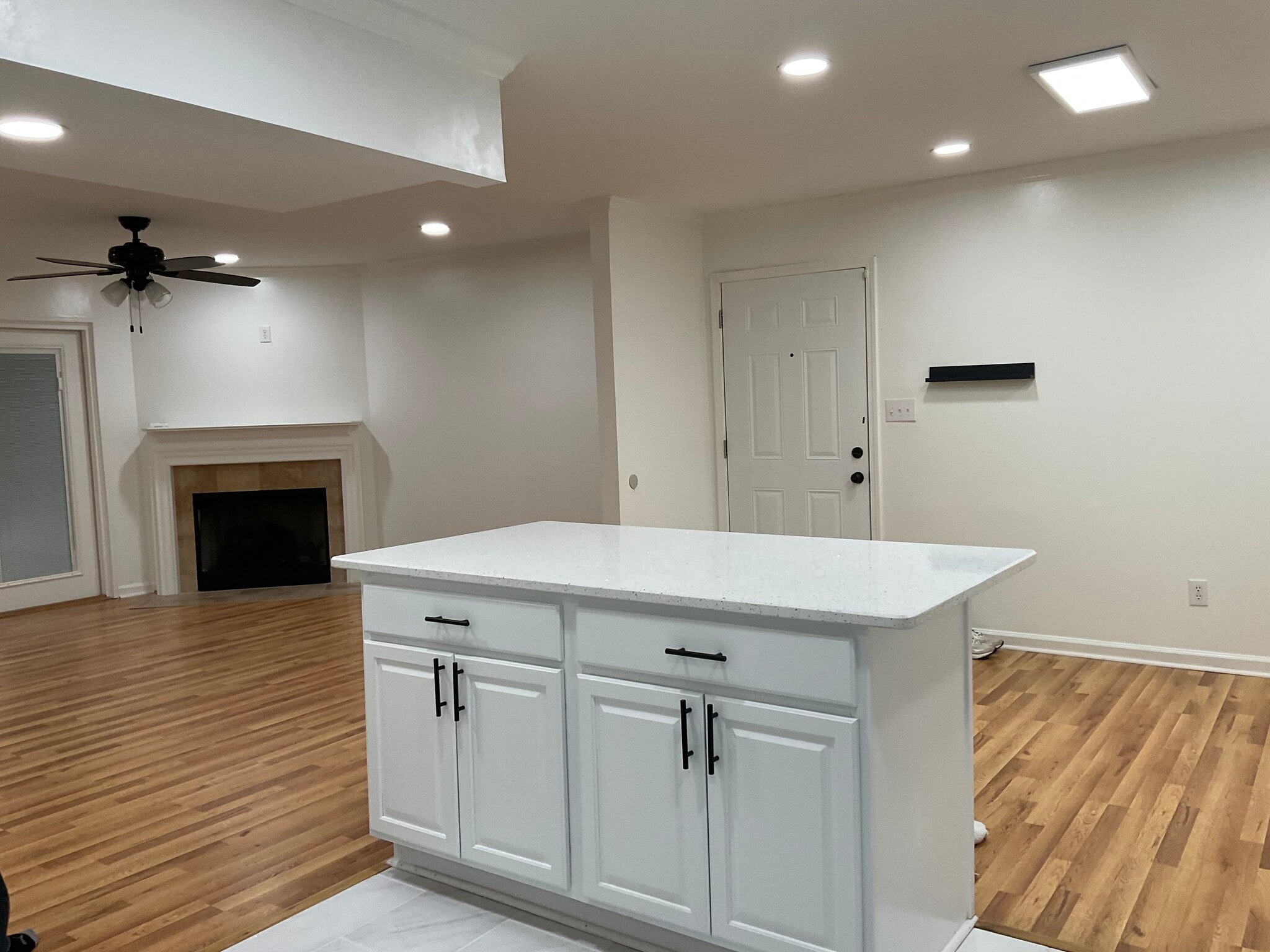 Building Photo - 1010 Woodland Vlg