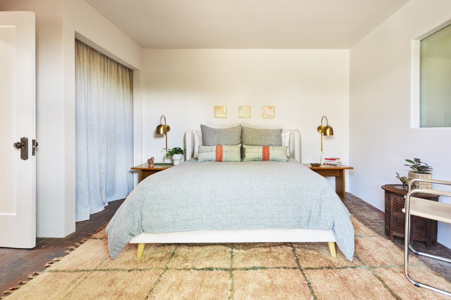 Building Photo - 2861 Agua Fria St