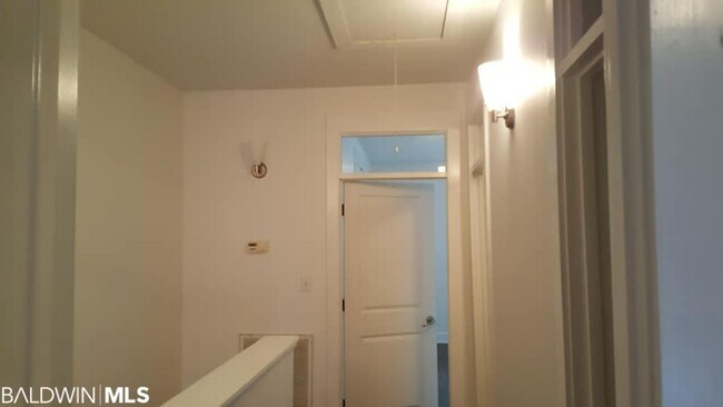 Building Photo - 210 Cody Ln