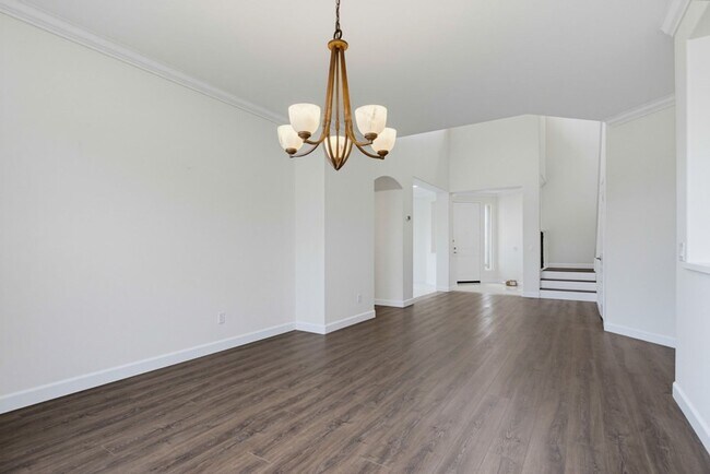 Building Photo - 3239 Canyon View Dr