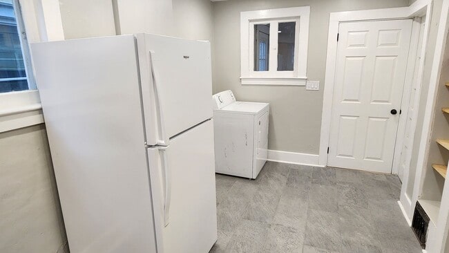 Building Photo - Three Bedroom Single Family Home in Olean NY! Remodeled and in Beautiful, Clean, and Move in Read...